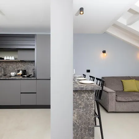 - Palais Hoertenberg Aparthotel Bolzano